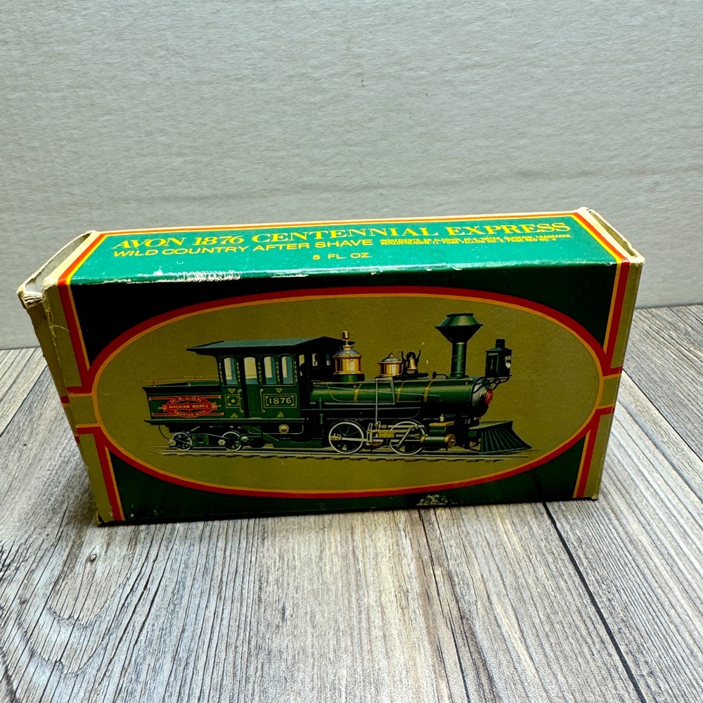 Vintage Collectible TRAIN BOTTLE GLASS DECANTER AVON 1876 Centennial Express